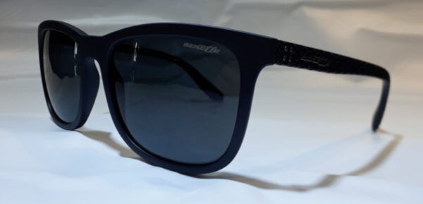 Arnette 4240